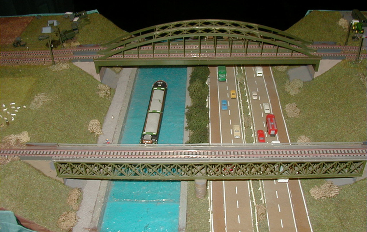 Autobahn und Eisenbahn im Modell Frther Eisenbahnclub 21